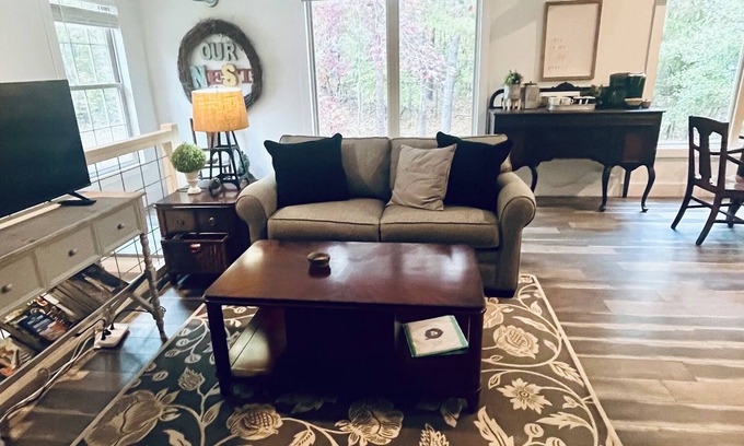 Westminster Cabaña | Our Nest, a well loved quiet retreat in Foxwood Hills Resort near Lake Hartwell.