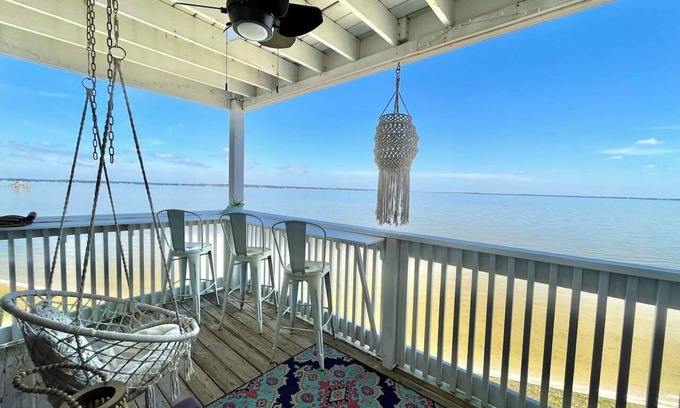 Innerarity Townhomes Casa | Our Shangrila: Waterfront Home with Kayaks & More