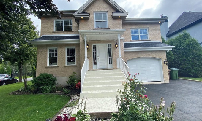 Candiac Casa | Outstanding House 25 minutes to Downtown Montreal - Many rooms