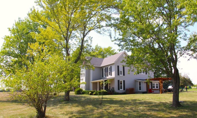 New Century Otro | Over the Lake and Through the Woods. Fall Fun. Secluded Ranch Stay!