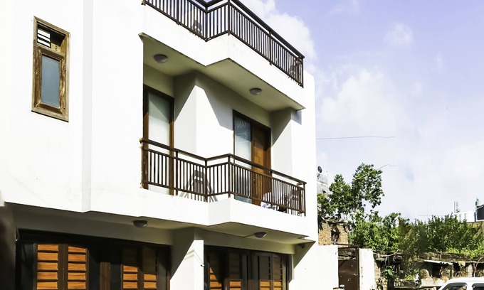 New Delhi Casa | OYO 16540 Prem Home