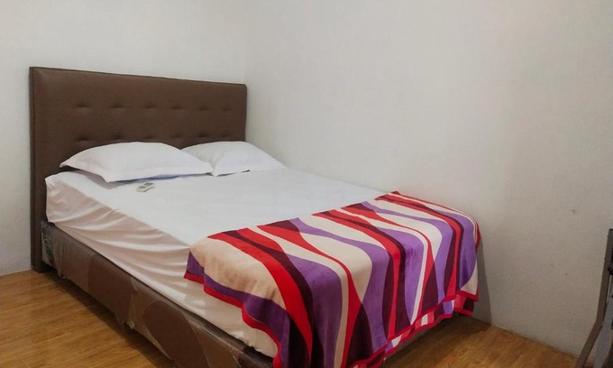 Medan Hotel | OYO 90590 Tian Residence