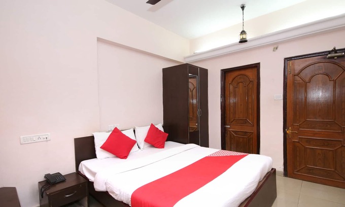 Jabalpur Hotel | OYO 9305 Hotel Dwarika Inn