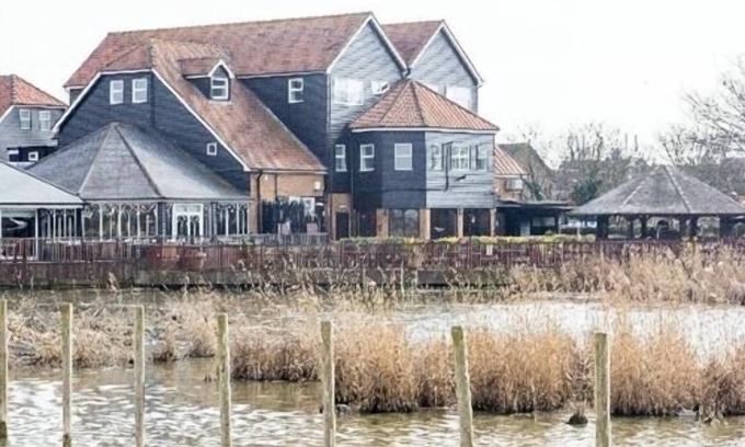 Canvey Island Hotel | Oyster Fleet Hotel