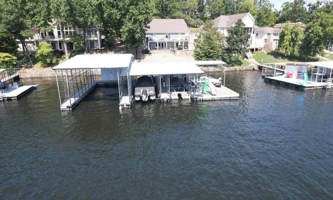 Lake of the Ozarks Casa | Ozark Getaway (at least 20)