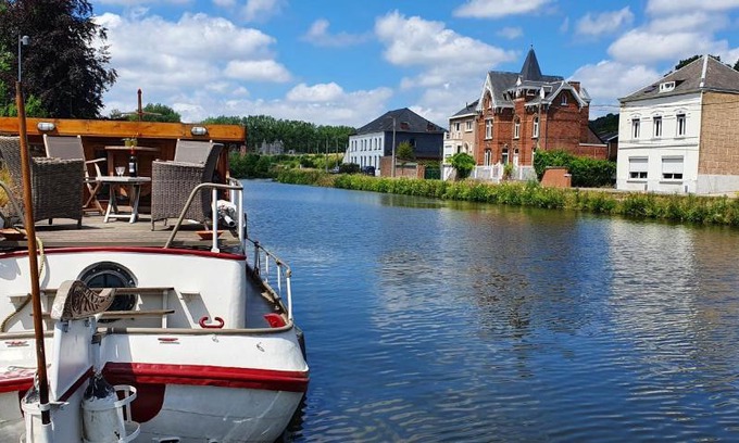 Thuin Alquiler De Eote | Péniche Sir Lancelot