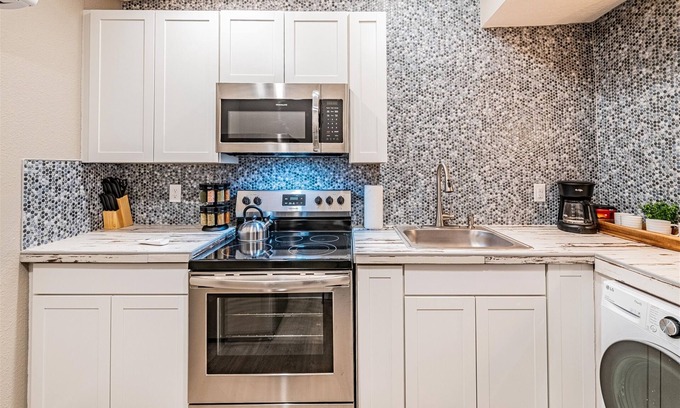 Barelas Casa | Pacific Edge C - 1 bed 1 bath | 1 Bed, 1 Bath