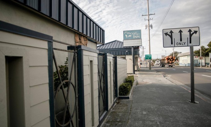 Crescent City Hotel | Pacific Inn