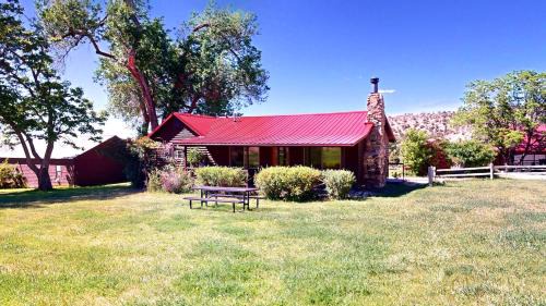 Spanish Valley Casa | Pack Creek ~ Farm House