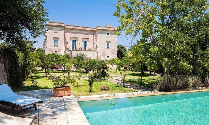 Minervino di Lecce Villa | Palazzo Colucci - Four Bedroom Villa, Sleeps 8