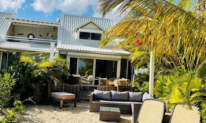 Nettle Bay Apartamento | Palm Beach House - Stunning 3 Bedrooms beachfront
