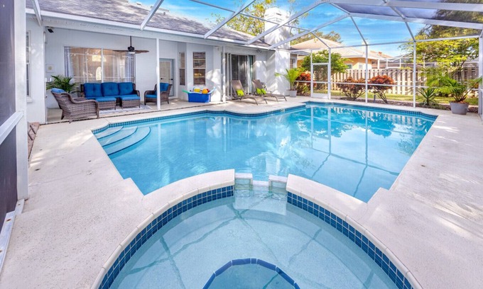 Pipers Meadow Casa | Gran casa de vacaciones de 4 dormitorios y 3 ba��os con piscina climatizada