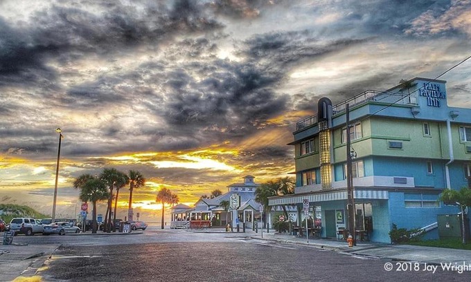 Clearwater Beach Hotel | Palm Pavilion Inn