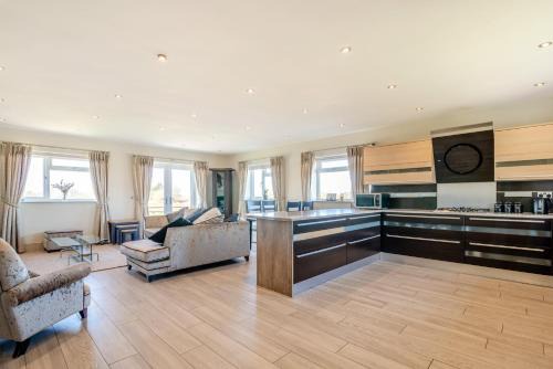 Blackburn Casa | Palms Cottage