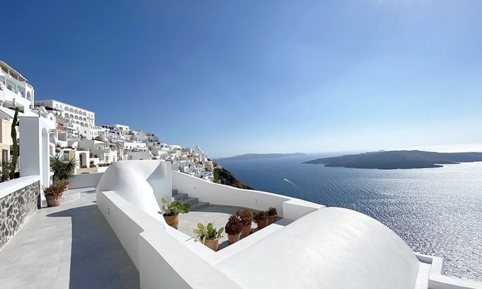 Fira Hotel | Panorama Suites- Adults only