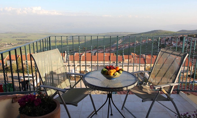 Nof Kinneret Apartamento | Opinión del panorama de mar de Galilea; Cerca de todas las atracciones; El desayuno hecho en casa!