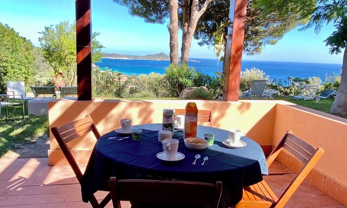 Villaggio Mandorli Villa | Panoramic sea view villa with large garden