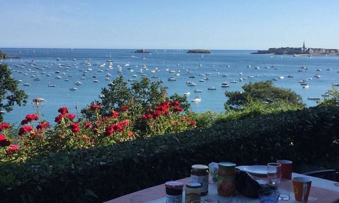 Dinard Apartamento | PANORAMIC SEA VIEW apartment in Dinard