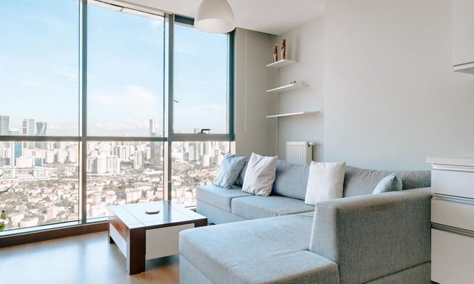 Atasehir Apartamento | Panoramic Urban Retreat, 4 Mins to Optimum