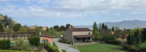 Lilaia Chalet De Esquí | Panos Stone House