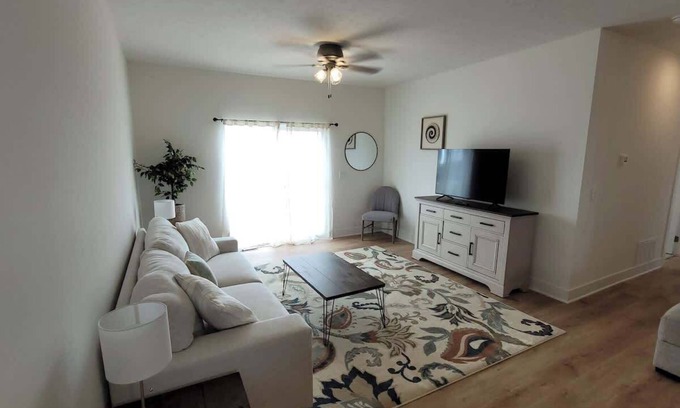 Papillion Casa | Papilion 4 Bd 4Ba House