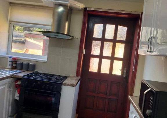 Bradford Casa | Paradise Apartment- Female Only