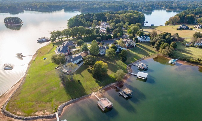 Cumming Casa | Escapada a orillas del lago!