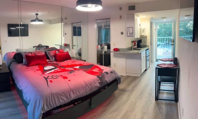 Paradise Lakes Apartamento | Paradise Lust at Paradise Lakes Nudist resort