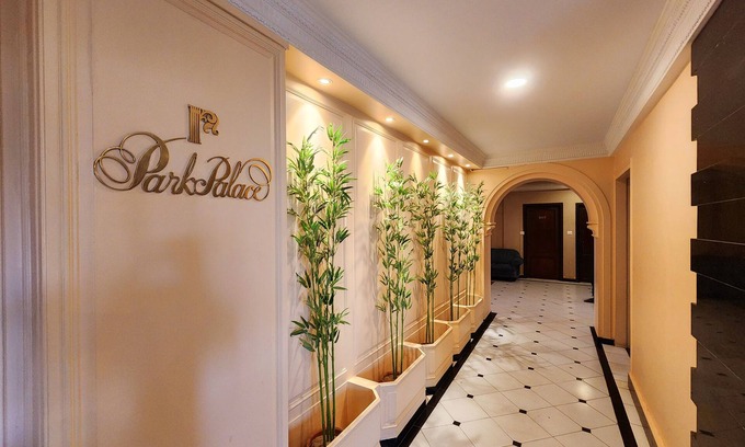 Ballygunge Hotel | Park Palace Hotel