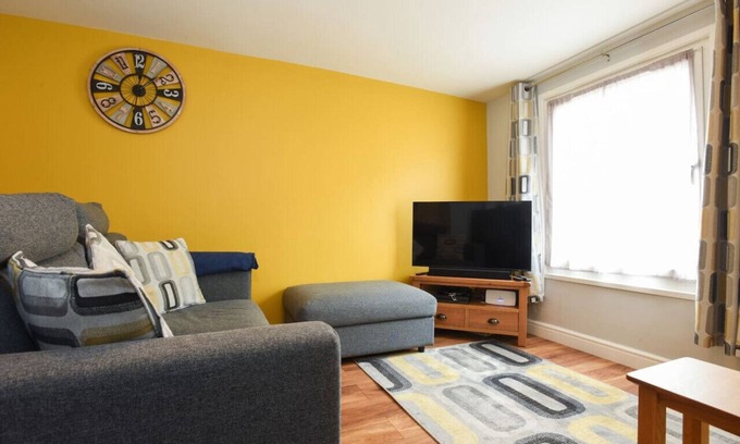 Gosport Apartamento | Parkside Haven | 2BR w/Off-Road Parking