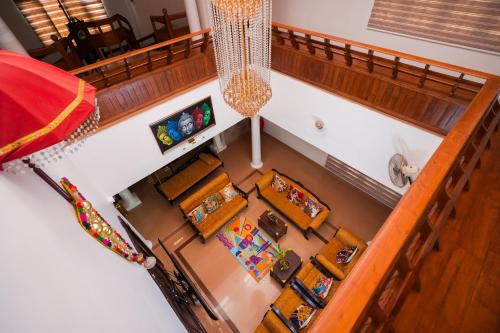 Alwaye Casa | Parudeesa - Heavenly- Luxurious Palace look-Near CBD - Kerala - India with Breakfast
