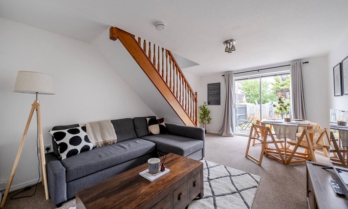 Cuddesdon Casa | Pass the Keys | Lovely 3 Bed Garden Home - Oxford