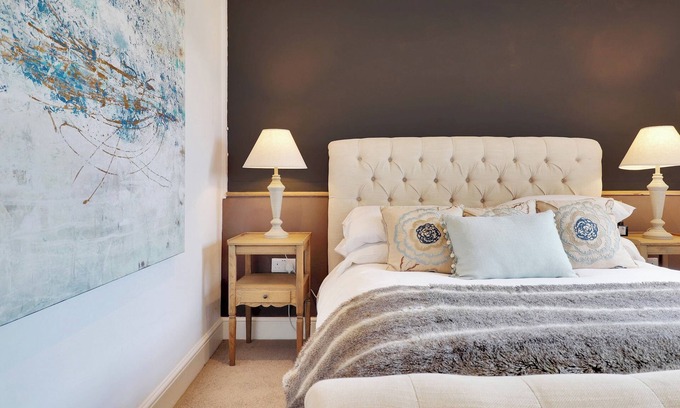 Cowden Casa | Pass the Keys | Lovely Countryside Barn Conversion Cottage