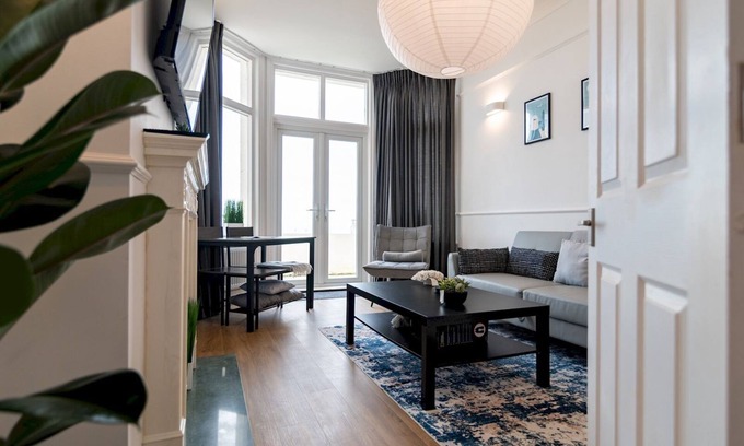 Cliftonville Apartamento | Pass the Keys | Stunning Sea Front Retreat With Patio | Margate