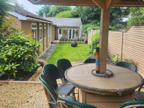 Wallsend Casa | Pass the Keys The Green House in The Plantation
