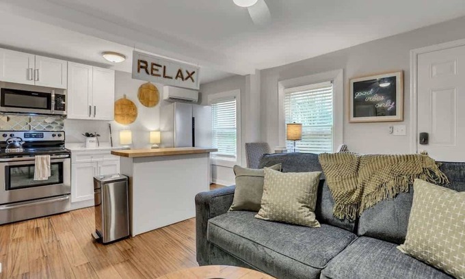 Franklin Casa | Pasture Bedtime - Great Location!