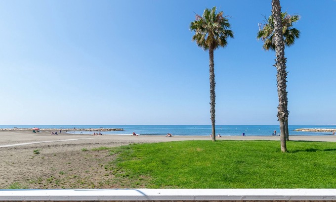 Playas del Palo Casa | PATIO DEL MAR - ADULTS ONLY - Cosy loft on the beach front with free Wifi