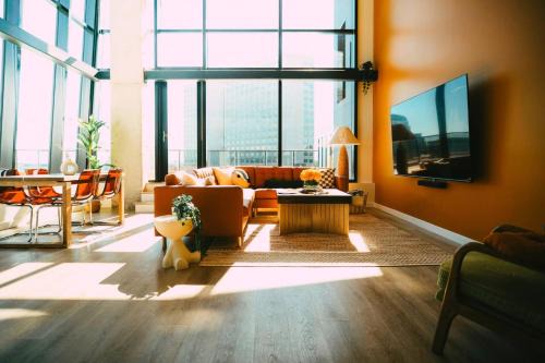 Downtown Halifax Apartamento | Pause Penthouse Lofts - Downtown - Free Parking