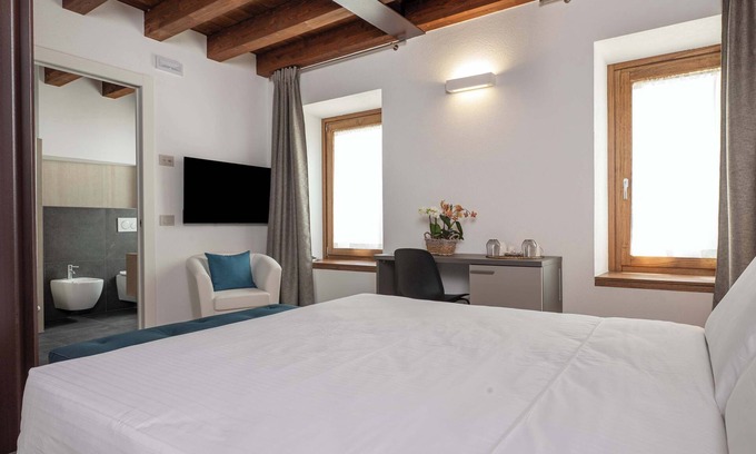 Valgatara Casa | Paverno Hospitality Suites - 02 Marina