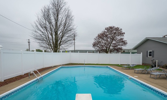 Dundee Casa | Peabody Place | 3 Bed, 1 Bath