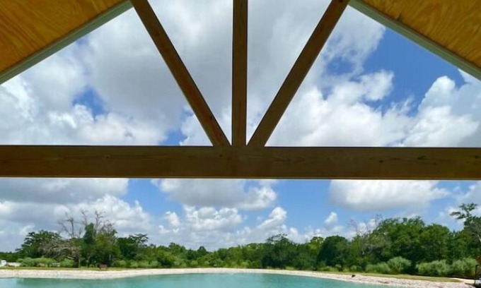 Burton Otro | Peaceful 2 BR Stay on stunning farm near Round Top