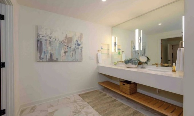 Estill Springs Casa | Peaceful 5-bedroom house right on the water in Estill Springs