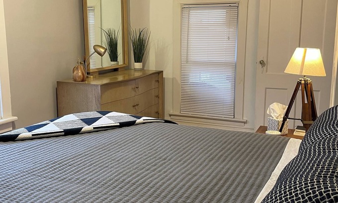 East Rochester Apartamento | Peaceful and Stylish Apartment in Quiet Village