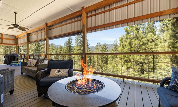 Boise Casa | Peaceful Boise Retreat 3BR with Cozy Deck