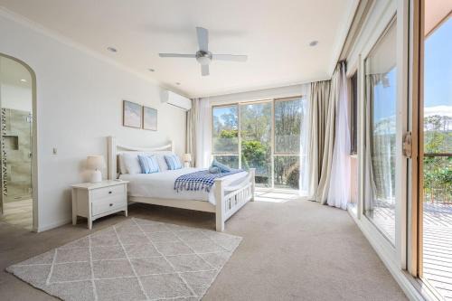Wonga Park Casa | Peaceful Bushland Retreat with Treetop Hills Views