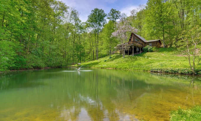 Bakerton Casa | Peaceful Country Home < 5 Mi to Lake Cumberland