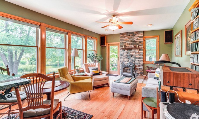 Baptistown Casa | Peaceful Countryside Retreat w/ Yard in Frenchtown