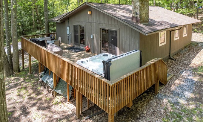 Sky Valley Casa | Peaceful Forest Escape w/ Lake Access