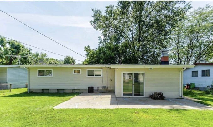 Florissant Casa | Peaceful Getaway in Florissant w/Sauna 5 Beds 2 Baths