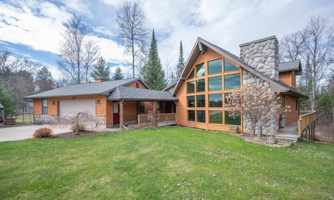 Mio Casa | Peaceful Getaway on Mio Pond